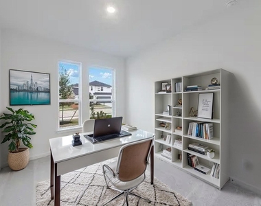 21903 Wycombe Terrace Way - Photo Thumbnail 9