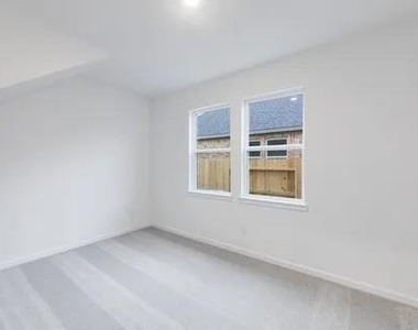 21903 Wycombe Terrace Way - Photo Thumbnail 17