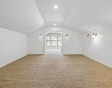 5210 Meadow Lake Lane - Photo Thumbnail 19
