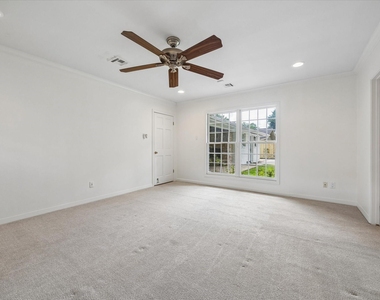 5210 Meadow Lake Lane - Photo Thumbnail 17