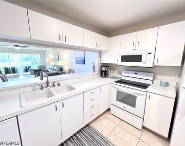 1051 Eastham Way - Photo Thumbnail 8