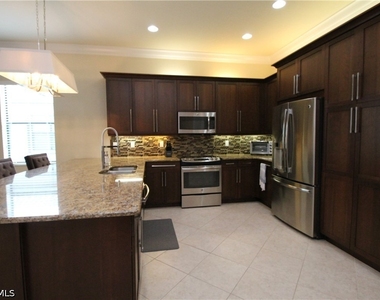 3279 Tahoe Court - Photo Thumbnail 7