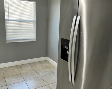 334 Cape Coral Parkway W - Photo Thumbnail 4