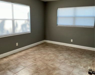 334 Cape Coral Parkway W - Photo Thumbnail 7