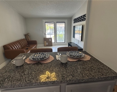 5222 Treetops Dr - Photo Thumbnail 8