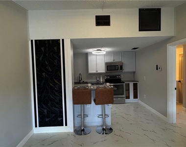 5222 Treetops Dr - Photo Thumbnail 4