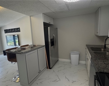 5222 Treetops Dr - Photo Thumbnail 7
