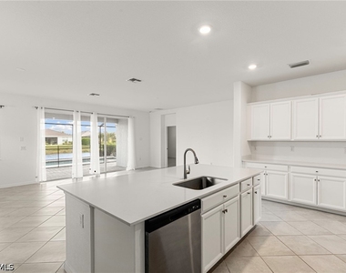 2525 Kona Way - Photo Thumbnail 4