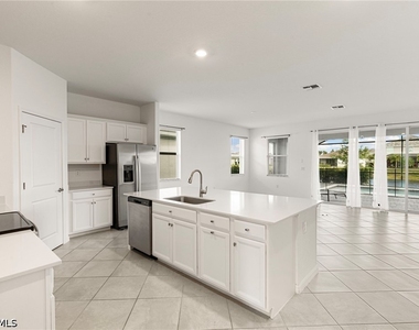 2525 Kona Way - Photo Thumbnail 1