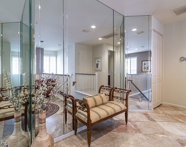 8460 Abbington Circle - Photo Thumbnail 10