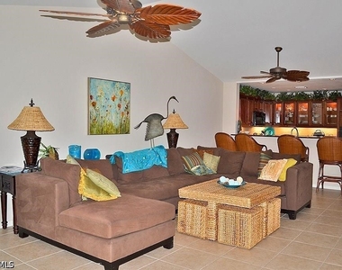 5635 Turtle Bay Drive - Photo Thumbnail 2