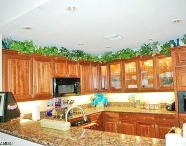 5635 Turtle Bay Drive - Photo Thumbnail 4