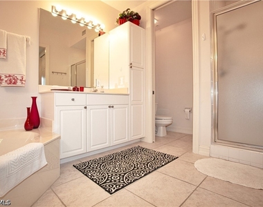 825 Bentwater Circle - Photo Thumbnail 24