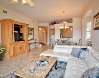 825 Bentwater Circle - Photo Thumbnail 10