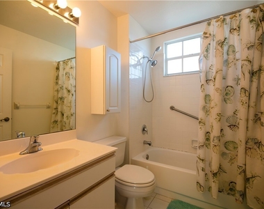 7104 Barrington Circle - Photo Thumbnail 11