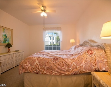 7104 Barrington Circle - Photo Thumbnail 7