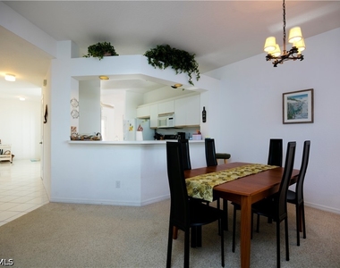 7104 Barrington Circle - Photo Thumbnail 2