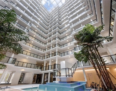 4031 Gulf Shore Boulevard N - Photo Thumbnail 7
