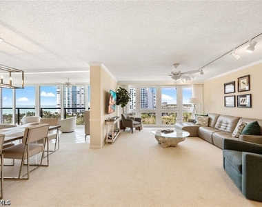 4031 Gulf Shore Boulevard N - Photo Thumbnail 11