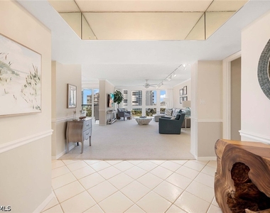 4031 Gulf Shore Boulevard N - Photo Thumbnail 9