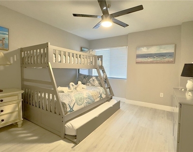 8400 Estero Boulevard - Photo Thumbnail 7