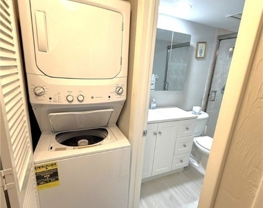 8400 Estero Boulevard - Photo Thumbnail 9