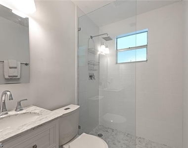 1281 Diana Avenue - Photo Thumbnail 10