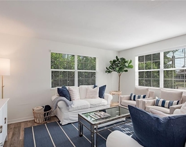 1281 Diana Avenue - Photo Thumbnail 4
