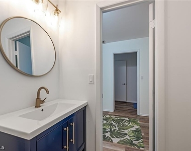 1281 Diana Avenue - Photo Thumbnail 14