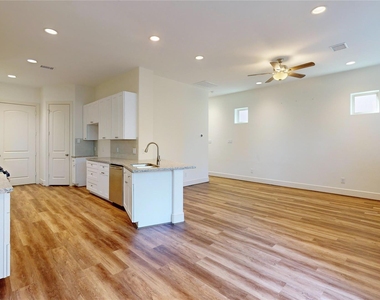 155 Benjis Place - Photo Thumbnail 8