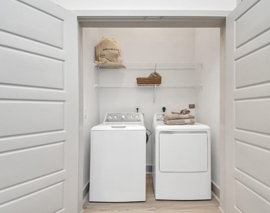 1617 Enid Street - Photo Thumbnail 12