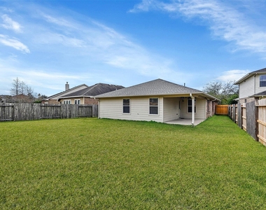 3011 Crescent Oaks Park Lane - Photo Thumbnail 26