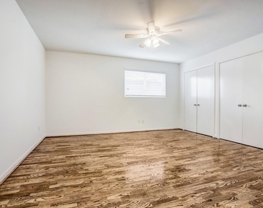 415 Hawthorne Street - Photo Thumbnail 5