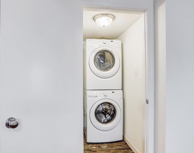 415 Hawthorne Street - Photo Thumbnail 6