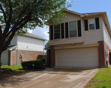 3910 Starbridge Pointe Lane - Photo Thumbnail 1