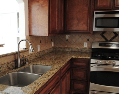 3910 Starbridge Pointe Lane - Photo Thumbnail 12