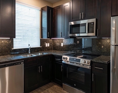 3730 Boettcher Drive - Photo Thumbnail 6