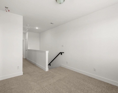 5234 Capricorn Way - Photo Thumbnail 9