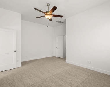 5234 Capricorn Way - Photo Thumbnail 21
