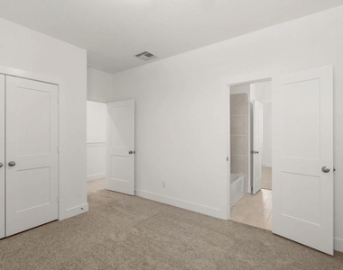 5234 Capricorn Way - Photo Thumbnail 13