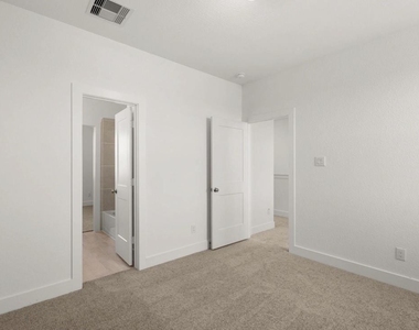 5234 Capricorn Way - Photo Thumbnail 11