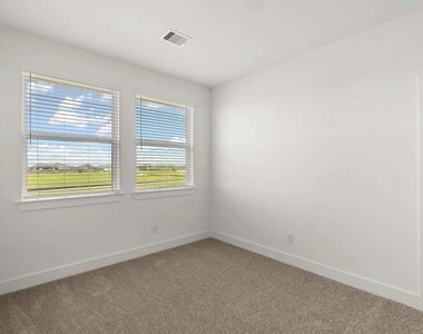 5234 Capricorn Way - Photo Thumbnail 10
