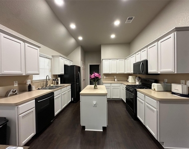 21641 Forest Colony Drive - Photo Thumbnail 2