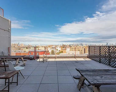 Flushing Avenue & Noll Street - Photo Thumbnail 9