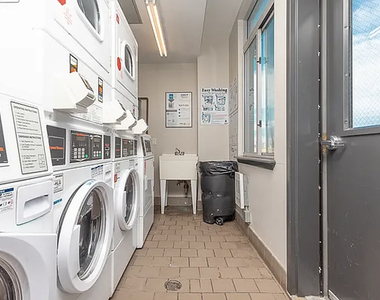 Flushing Avenue & Noll Street - Photo Thumbnail 10