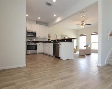 2201 Naomi Street - Photo Thumbnail 12