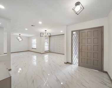 14202 Piping Rock Lane - Photo Thumbnail 3
