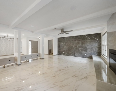 14202 Piping Rock Lane - Photo Thumbnail 4