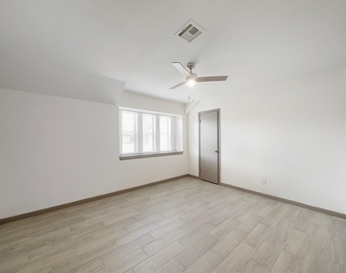 14202 Piping Rock Lane - Photo Thumbnail 7