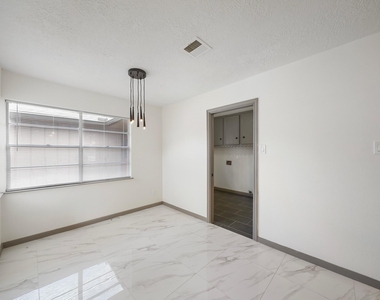 14202 Piping Rock Lane - Photo Thumbnail 5